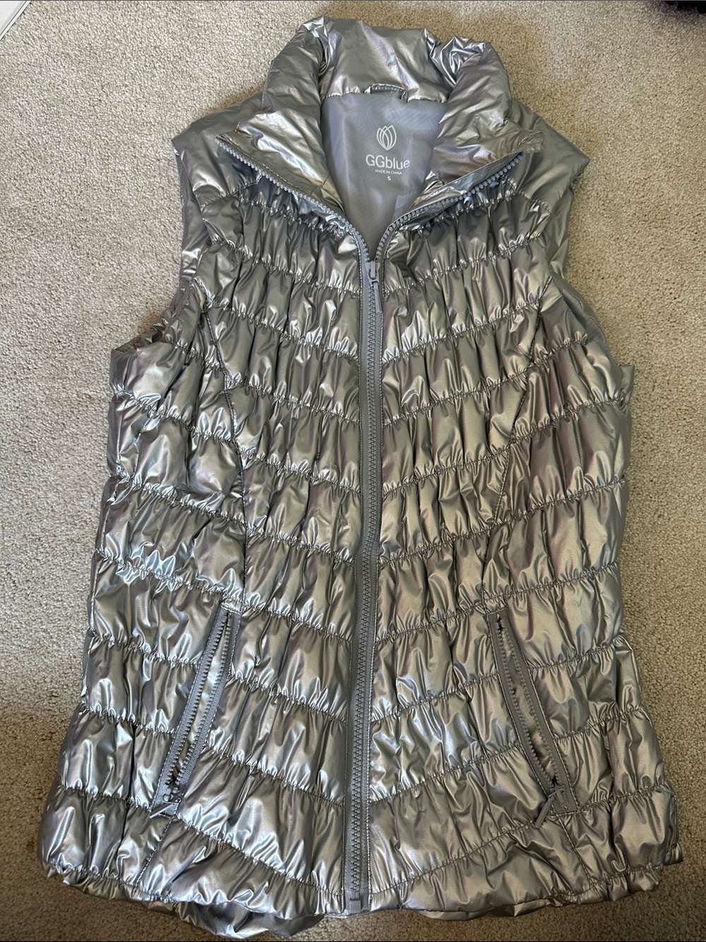 GGblue Shimmer Quilted Metallic Vest in Silver